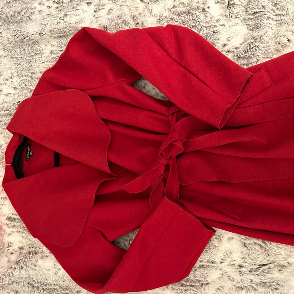 Red coat❤️ Perfect for Date night 🥂